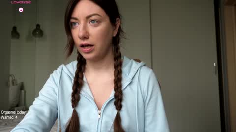 Snapshot of ronny_ponny chatting on February 1, 10:15 am RonnyPonny online show from February 1, 10:15 am