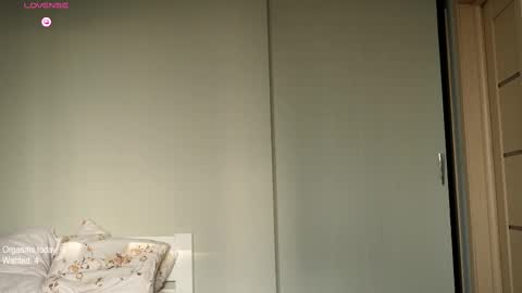 Snapshot of ronny_ponny chatting on February 9, 12:08 pm RonnyPonny online show from February 9, 12:08 pm