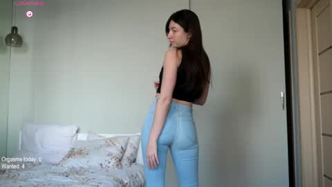 Snapshot of ronny_ponny chatting on February 16, 9:37 am RonnyPonny online show from February 16, 9:37 am