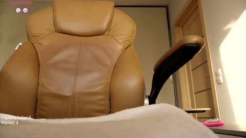 Snapshot of ronny_ponny chatting on March 8, 1:36 pm RonnyPonny online show from March 8, 1:36 pm