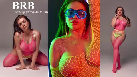 Snapshot of rosaliefetish chatting on February 3, 8:35 pm Rosalie online show from February 3, 8:35 pm