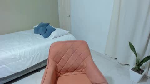 Rosalia online show from December 5, 7:49 pm