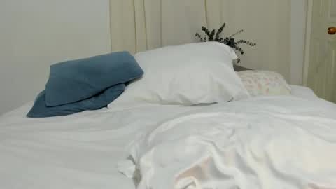 Rosalia online show from February 25, 9:35 pm