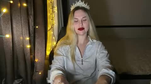 Rosali online show from October 25, 4:02 pm