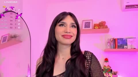 Snapshot of rose__saenz chatting on December 11, 1:05 am Rose Saenz online show from December 11, 1:05 am