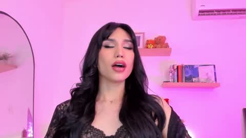 Snapshot of rose__saenz chatting on December 15, 4:15 pm Rose Saenz online show from December 15, 4:15 pm