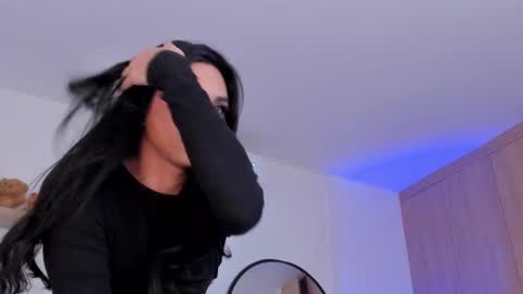 Snapshot of rose__saenz chatting on February 28, 8:50 pm Rose Saenz online show from February 28, 8:50 pm