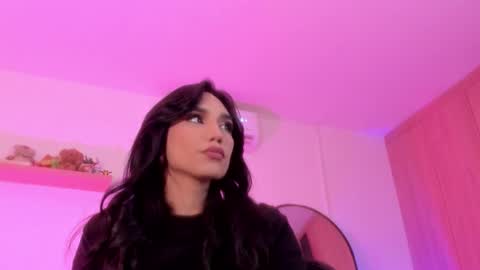 Snapshot of rose__saenz chatting on November 15, 6:37 pm Rose Saenz online show from November 15, 6:37 pm