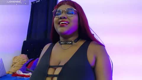 Snapshot of rosebeckers7 chatting on September 9, 10:53 pm Your girl Rose 6k of followers online show from September 9, 10:53 pm