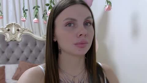 Rose Hubbard online show from February 14, 2:28 am