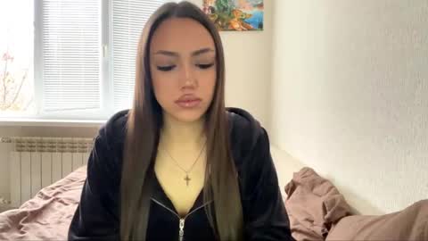 Mimi online show from November 6, 11:22 am