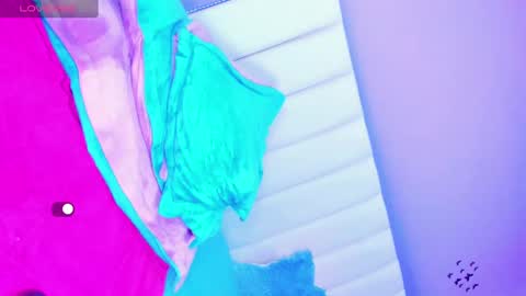 Snapshot of rosettta_2 chatting on December 26, 1:10 pm rosettta_2 online show from December 26, 1:10 pm