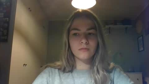 Snapshot of rosie_june chatting on December 10, 8:51 am Rosie online show from December 10, 8:51 am