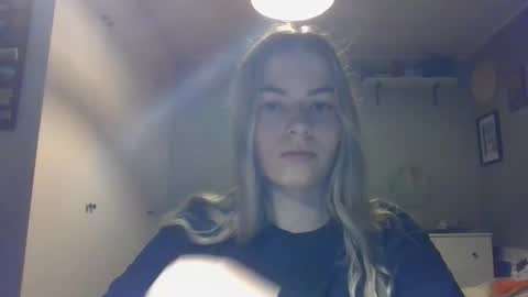 Snapshot of rosie_june chatting on December 17, 10:55 am Rosie online show from December 17, 10:55 am