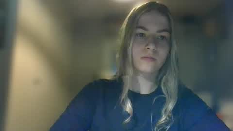 Snapshot of rosie_june chatting on December 19, 10:56 am Rosie online show from December 19, 10:56 am