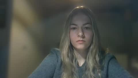 Snapshot of rosie_june chatting on December 23, 11:04 am Rosie online show from December 23, 11:04 am