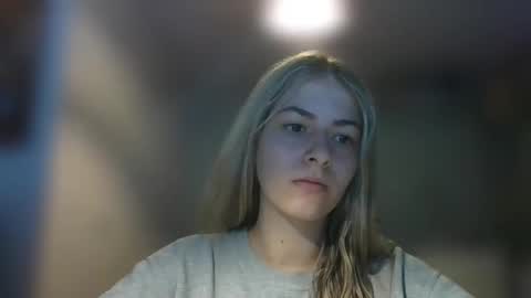 Snapshot of rosie_june chatting on February 6, 10:48 am Rosie online show from February 6, 10:48 am