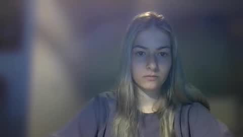 Snapshot of rosie_june chatting on February 13, 11:06 am Rosie online show from February 13, 11:06 am