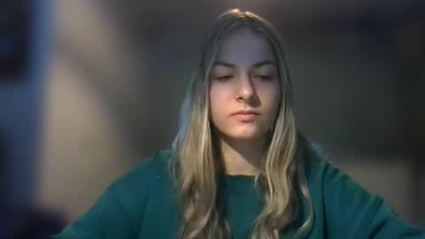 Snapshot of rosie_june chatting on February 20, 10:59 am Rosie online show from February 20, 10:59 am