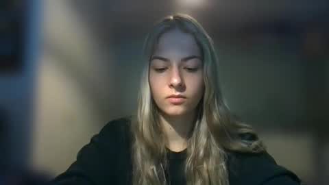 Snapshot of rosie_june chatting on February 21, 11:11 am Rosie online show from February 21, 11:11 am