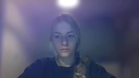 Snapshot of rosie_june chatting on March 12, 7:57 am Rosie online show from March 12, 7:57 am