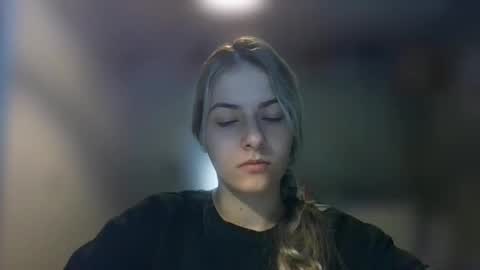 Snapshot of rosie_june chatting on March 12, 10:59 am Rosie online show from March 12, 10:59 am