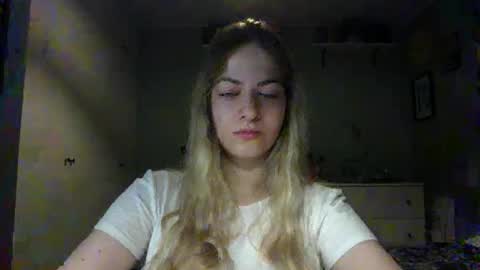 Snapshot of rosie_june chatting on October 7, 6:54 am Rosie online show from October 7, 6:54 am