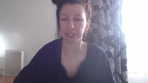 Snapshot of rosiehayes chatting on November 26, 8:37 am RosieHayes online show from November 26, 8:37 am