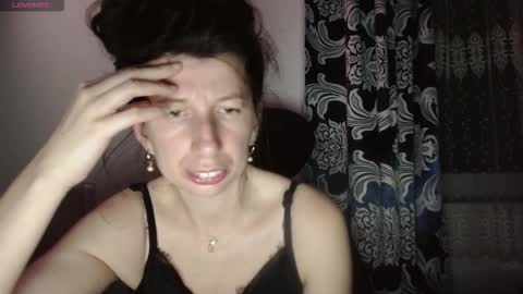 Snapshot of rosiehayes chatting on November 26, 9:27 pm RosieHayes online show from November 26, 9:27 pm