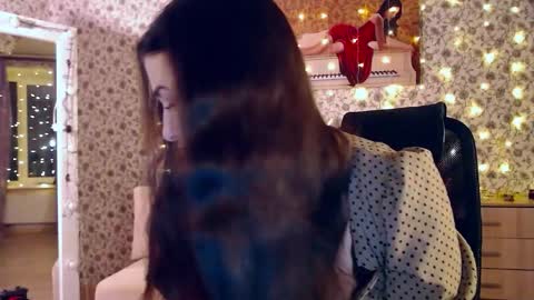 Rosie is waiting for YOU online show from December 1, 3:44 am