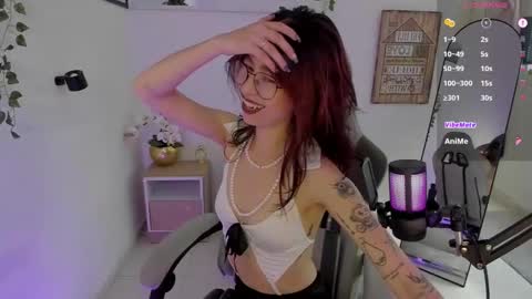 Snapshot of rosse_98_ chatting on February 18, 4:16 pm Miss Rosse online show from February 18, 4:16 pm