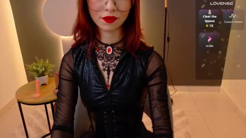 Snapshot of rosse_98_ chatting on October 18, 3:13 pm Miss Rosse online show from October 18, 3:13 pm