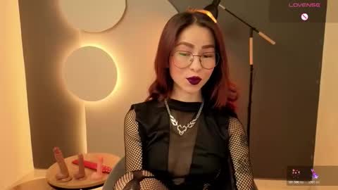 Snapshot of rosse_98_ chatting on November 5, 1:55 pm Miss Rosse online show from November 5, 1:55 pm