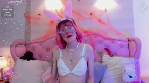 Snapshot of rossiie_hunt_ chatting on October 22, 5:56 pm rossiie_hunt_ online show from October 22, 5:56 pm