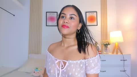 Snapshot of rossy_x chatting on October 14, 7:03 pm rossy_x online show from October 14, 7:03 pm