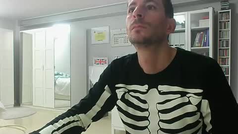 roubarixx online show from October 27, 7:01 am