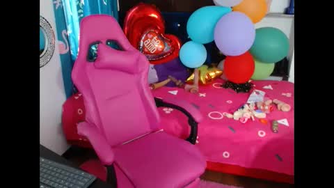 Snapshot of rous_kinky chatting on September 23, 8:56 pm rous_kinky online show from September 23, 8:56 pm