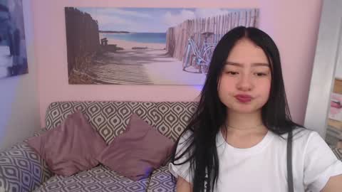 Snapshot of rousee_v chatting on January 15, 8:26 pm Rousee online show from January 15, 8:26 pm