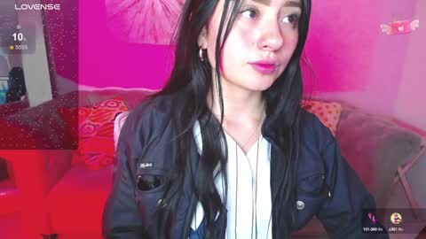 Snapshot of rousee_v chatting on February 5, 6:56 am Rousee online show from February 5, 6:56 am