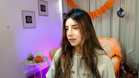 Snapshot of rousee_v chatting on October 22, 12:27 pm Rousee online show from October 22, 12:27 pm