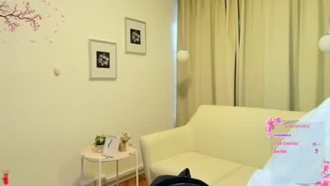 Snapshot of rousee_v chatting on November 25, 12:16 pm Rousee online show from November 25, 12:16 pm