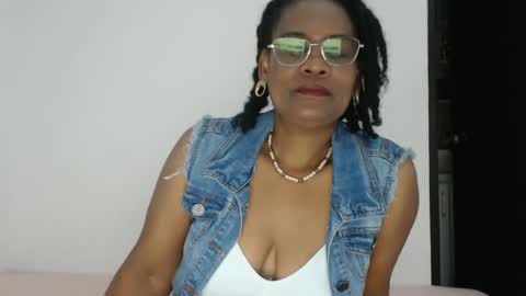 luxa online show from October 14, 1:12 pm