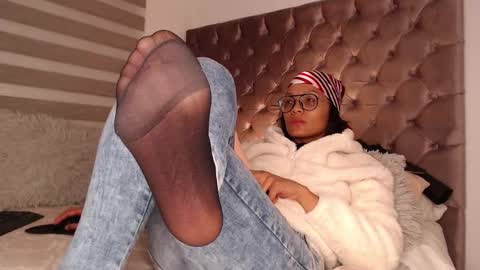 Rouss marie henao  online show from October 30, 1:40 am