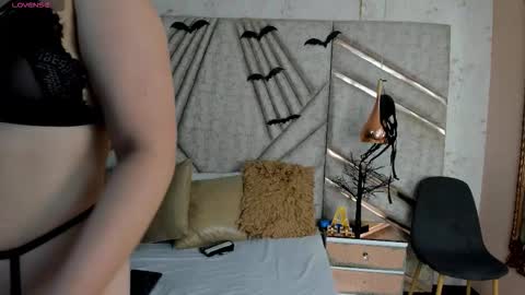 RousseWalker online show from November 4, 12:37 pm