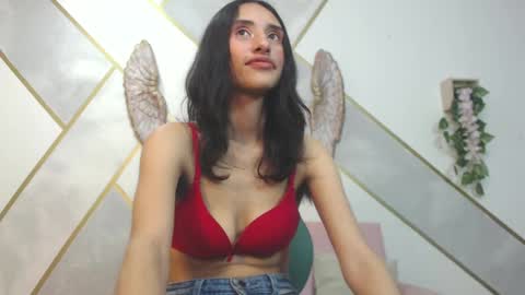   online show from February 17, 9:41 pm