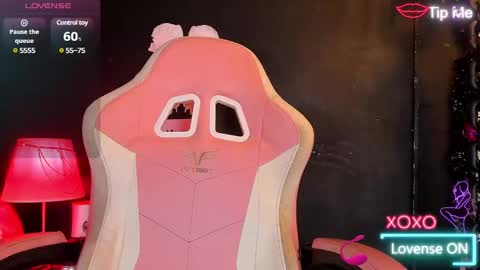 Roxane  online show from March 6, 10:09 am