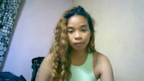 Snapshot of roxanne_98 chatting on September 27, 4:12 pm roxanne_98 online show from September 27, 4:12 pm