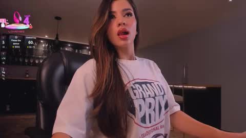 Roxanne Hill  online show from September 13, 11:32 am