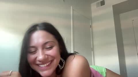 Snapshot of roxie_v chatting on September 9, 6:51 pm Roxie online show from September 9, 6:51 pm