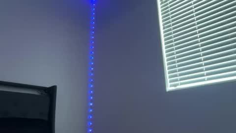 Snapshot of roxie_v chatting on November 9, 7:34 pm Roxie online show from November 9, 7:34 pm